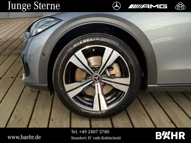 Mercedes-Benz C-Class view 6