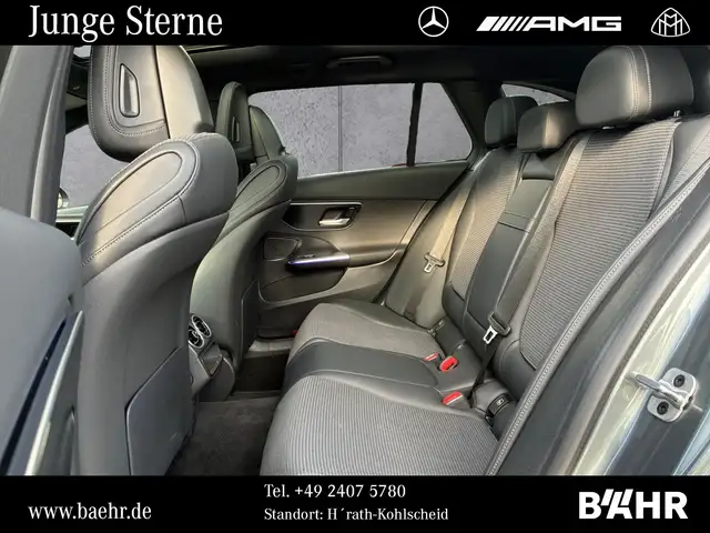 Mercedes-Benz C-Class view 9