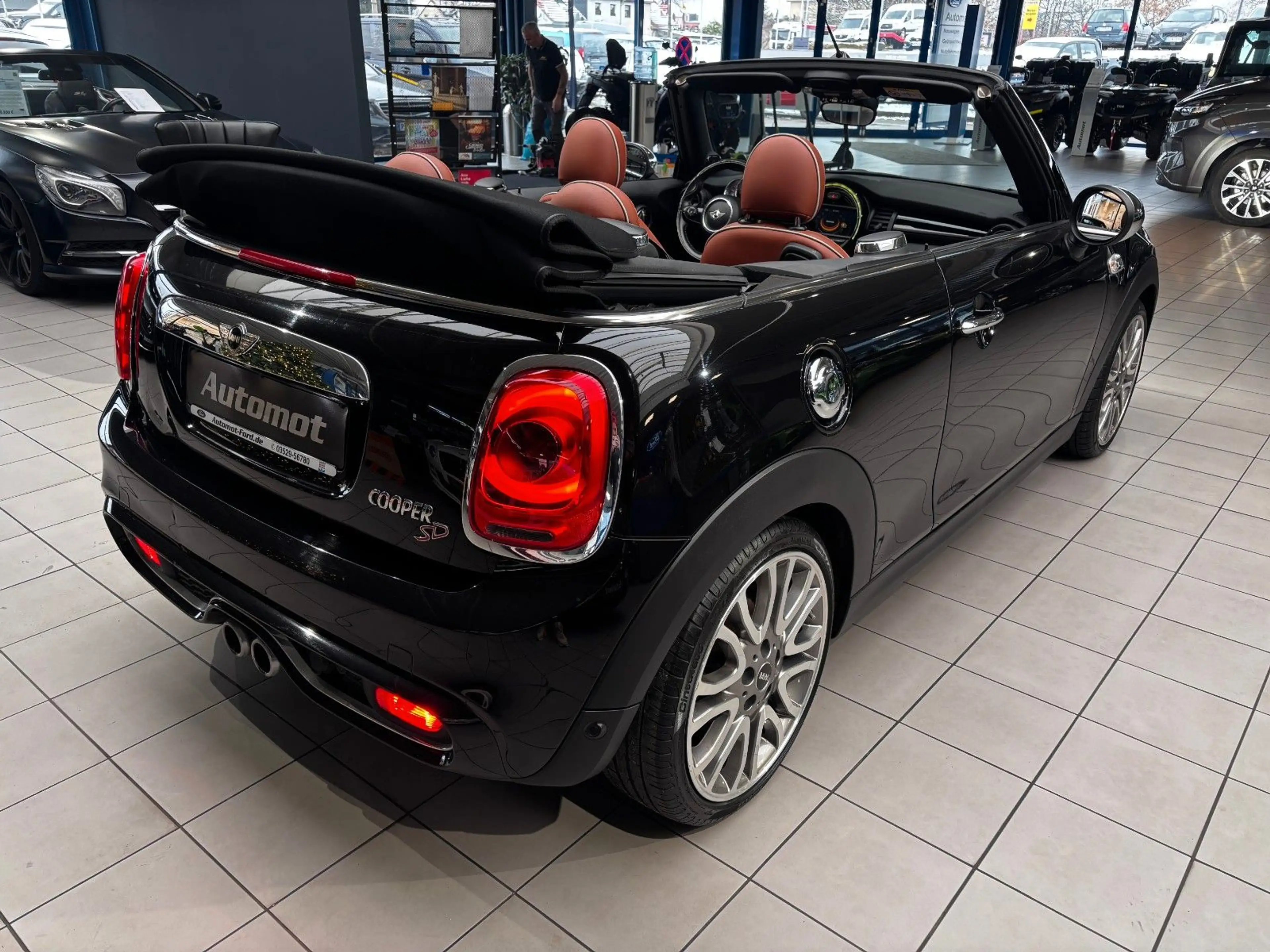 MINI Cooper SD Cabrio COOPER SD Cabrio*Leder*Navi*Sitzh.*PDC*LMR 18" — photo 6