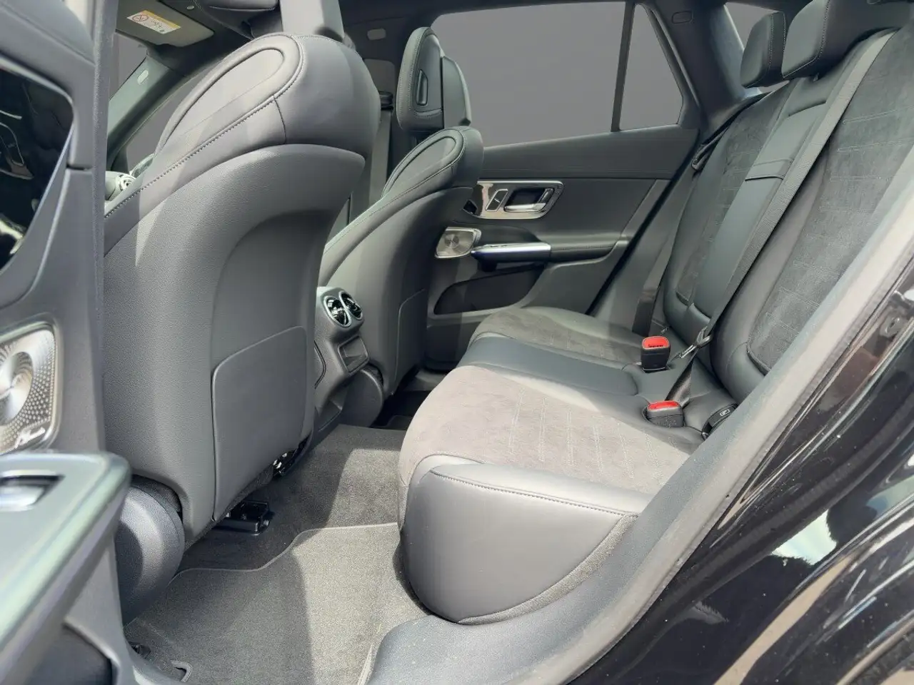 Mercedes-Benz GLC 300 GLC 300d 4MATIC AMG-Line/Pano-Dach/360/Burmester-3D 7