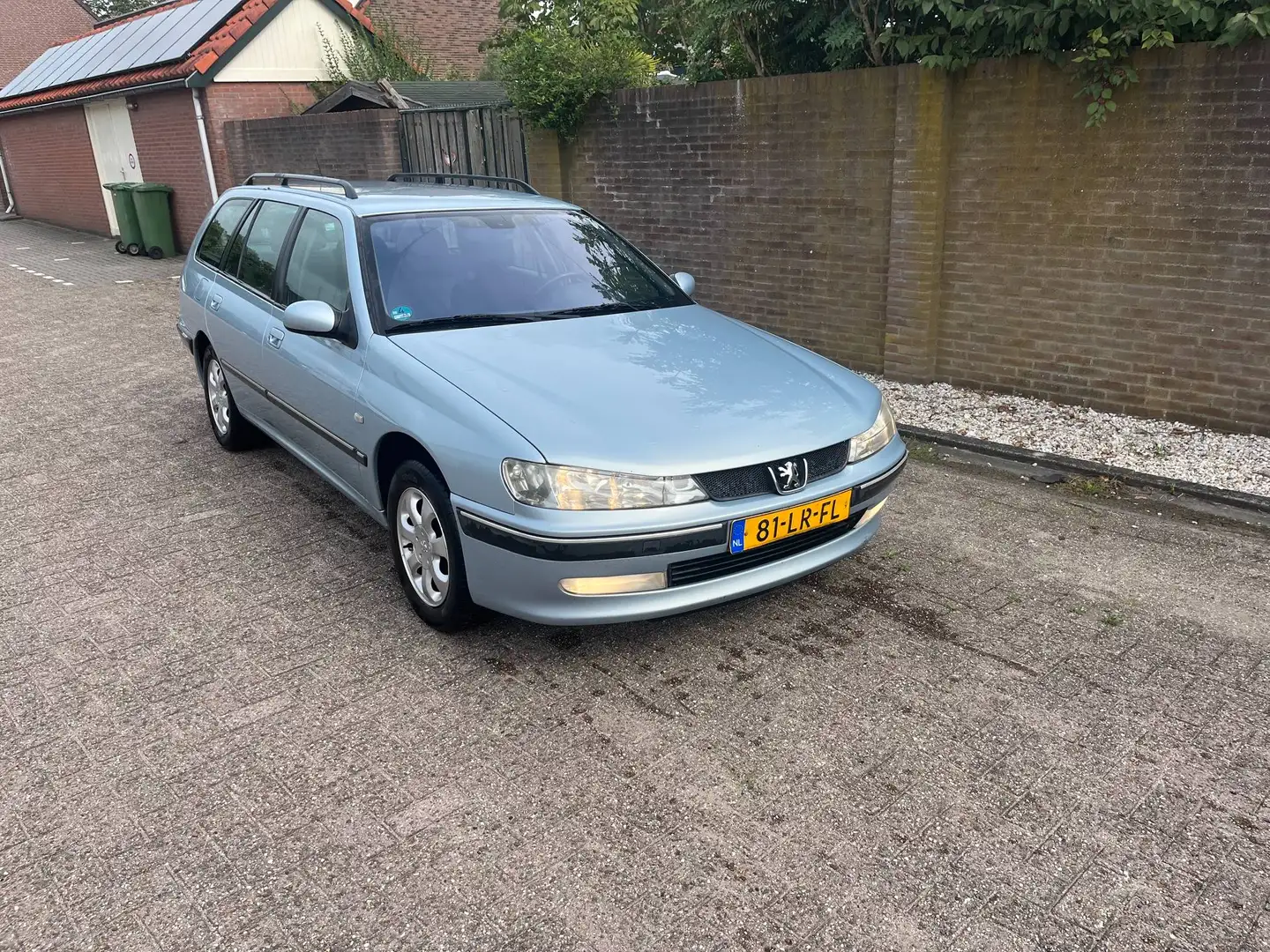 Peugeot 406 406 1.8-16V XT Grau - 1