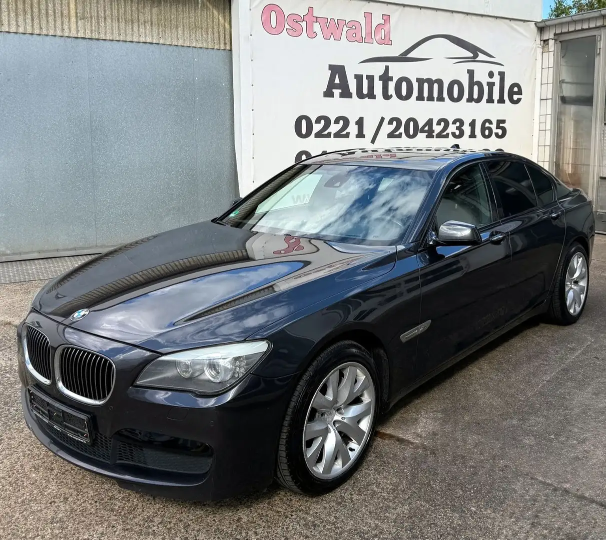 BMW 740 d M-SPORT HEAD UP LEDER KAMERA Bi XENON SOFT Gris - 1