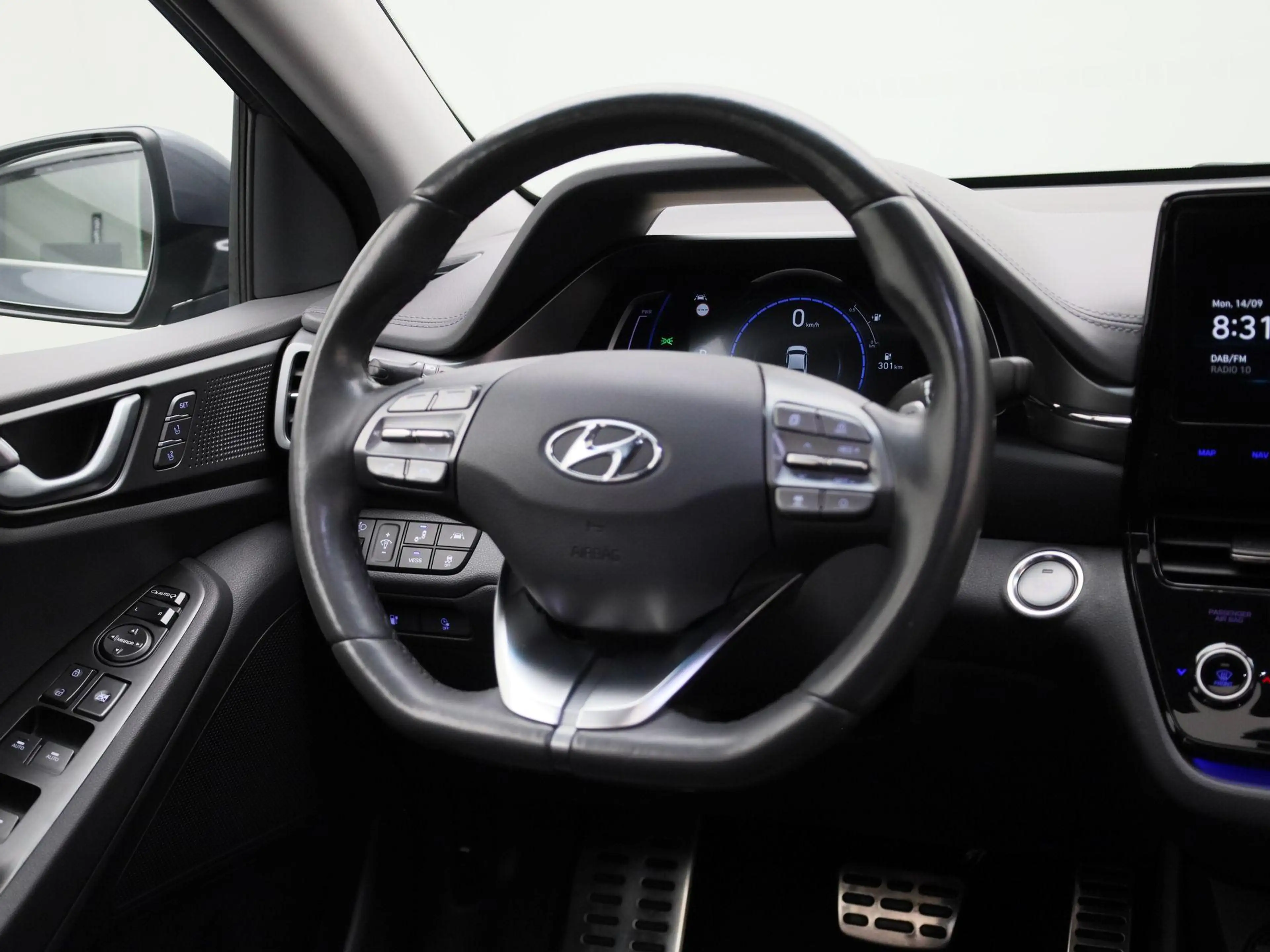 Hyundai IONIQ Premium EV 38 kWh | LEER | SCHUIFDAK | CAMERA | ST — photo 10