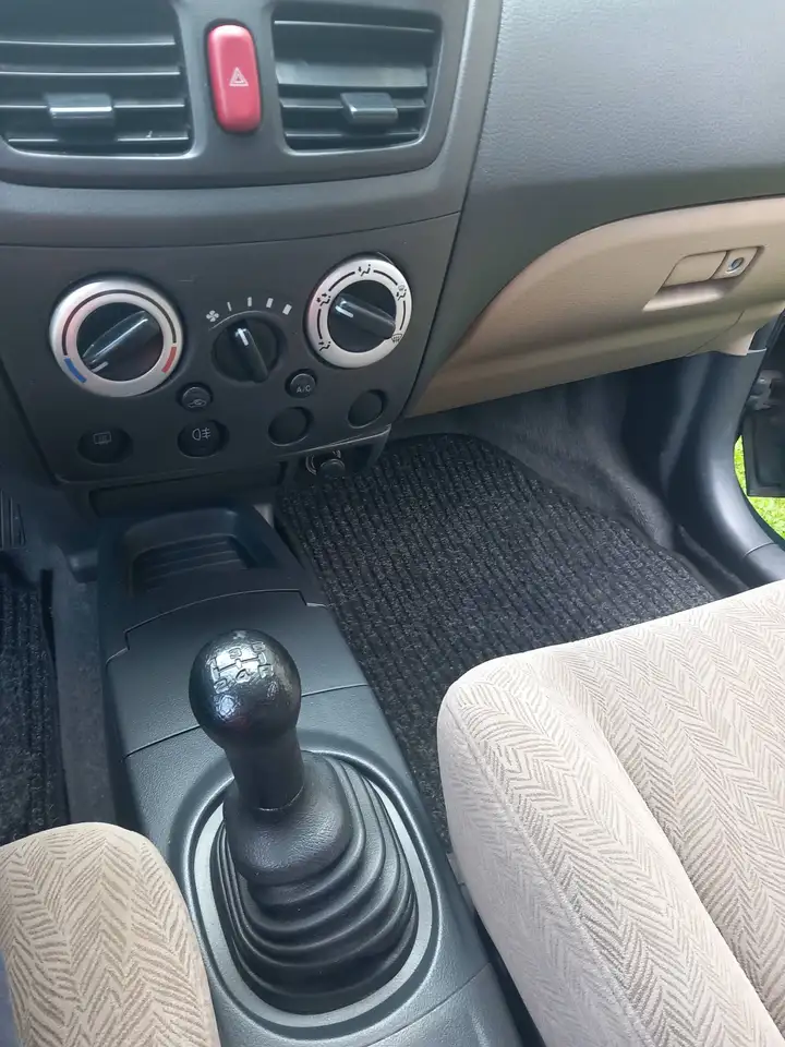 Suzuki Liana 1.6, foto 9
