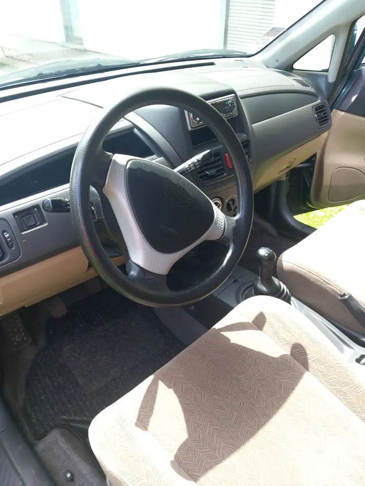 Suzuki Liana 1.6, foto 6
