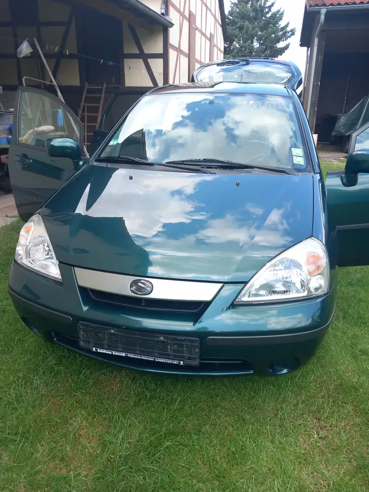 Suzuki Liana 1.6, foto 2