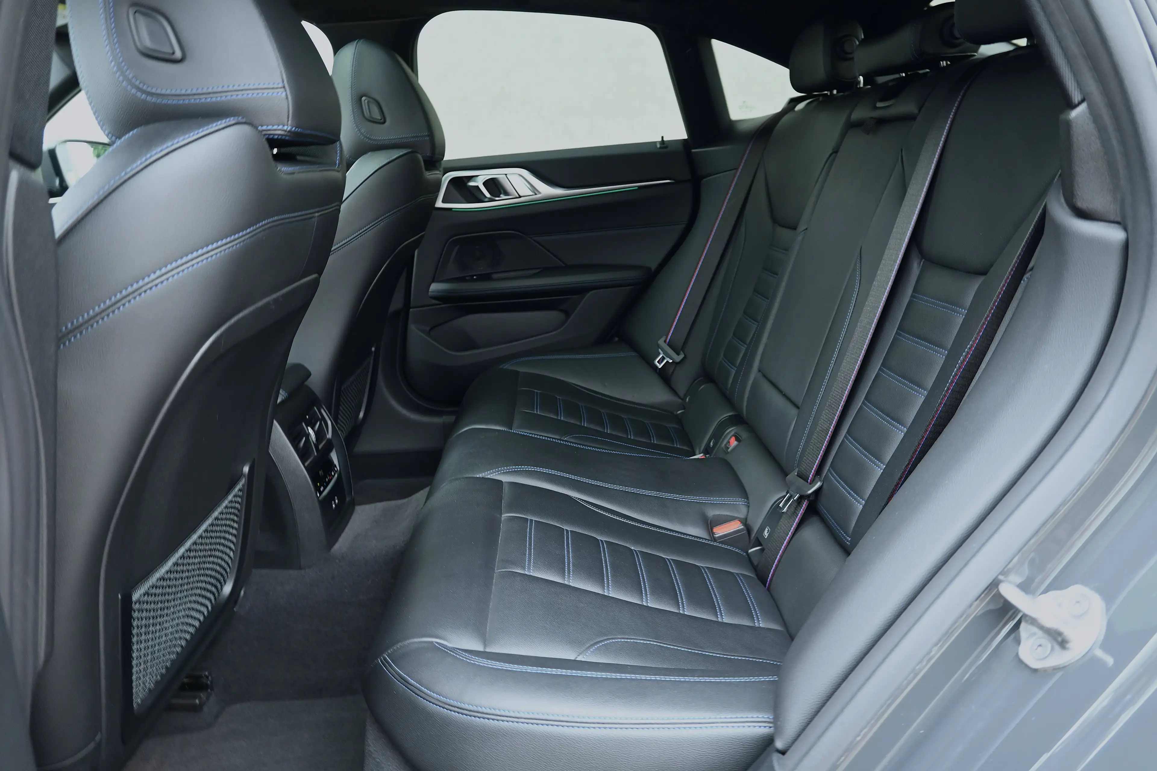 BMW 420 Gran Coupé 420iAS M-pack | laser | pano | 360cam | dravitgrau | dealerservice — photo 13