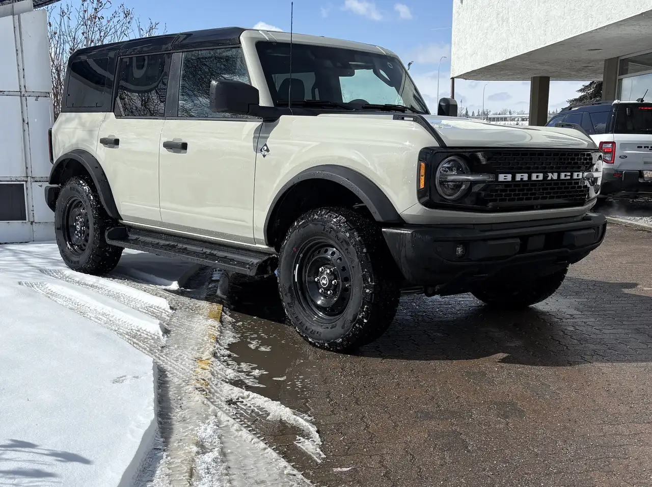 Ford Bronco снимка Ford Bronco