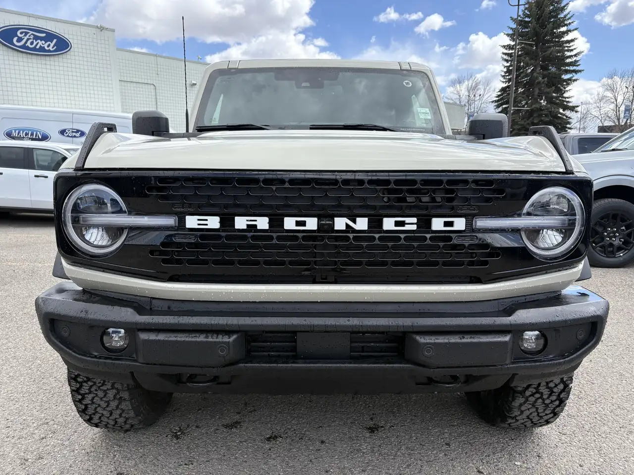 Ford Bronco снимка Ford Bronco