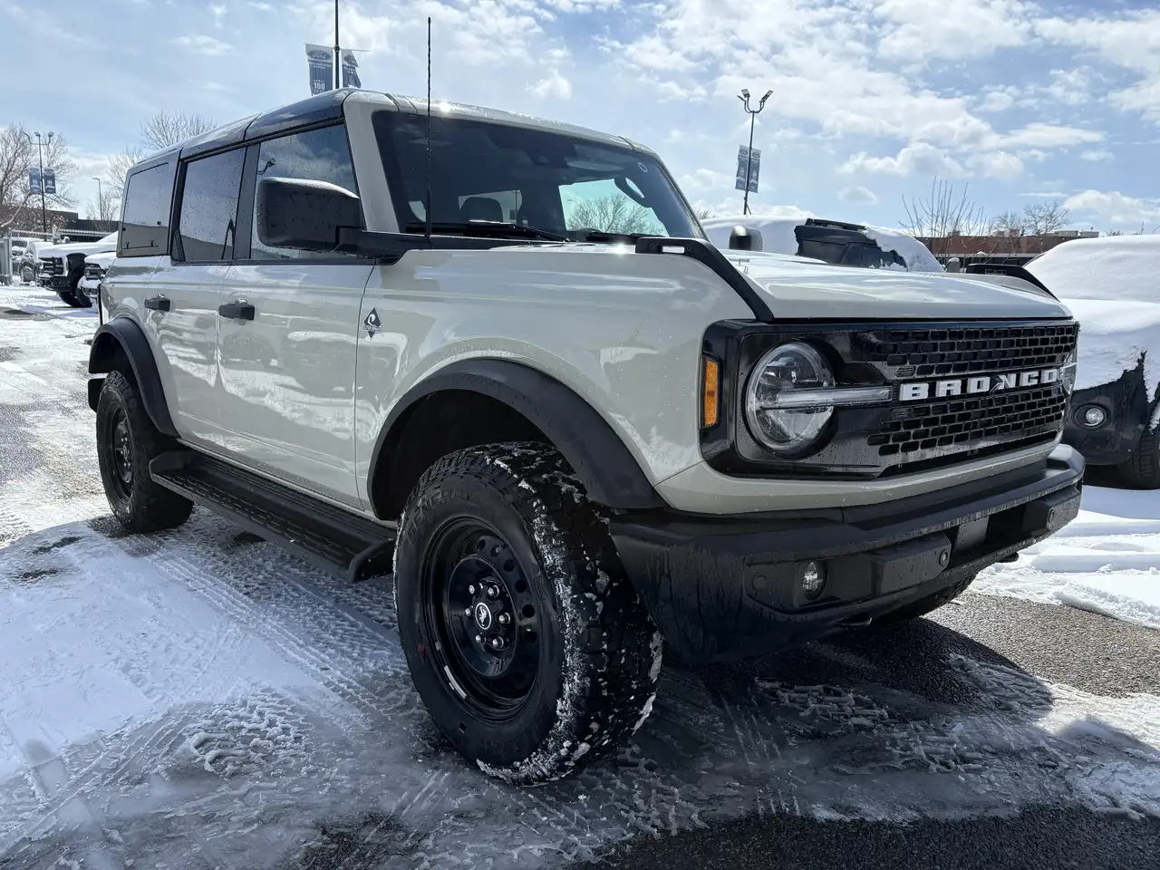 Ford Bronco снимка Ford Bronco