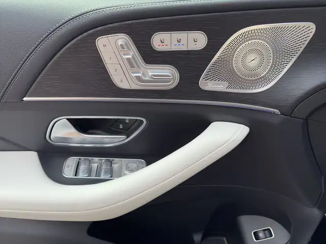 Mercedes-Benz 450 view 13