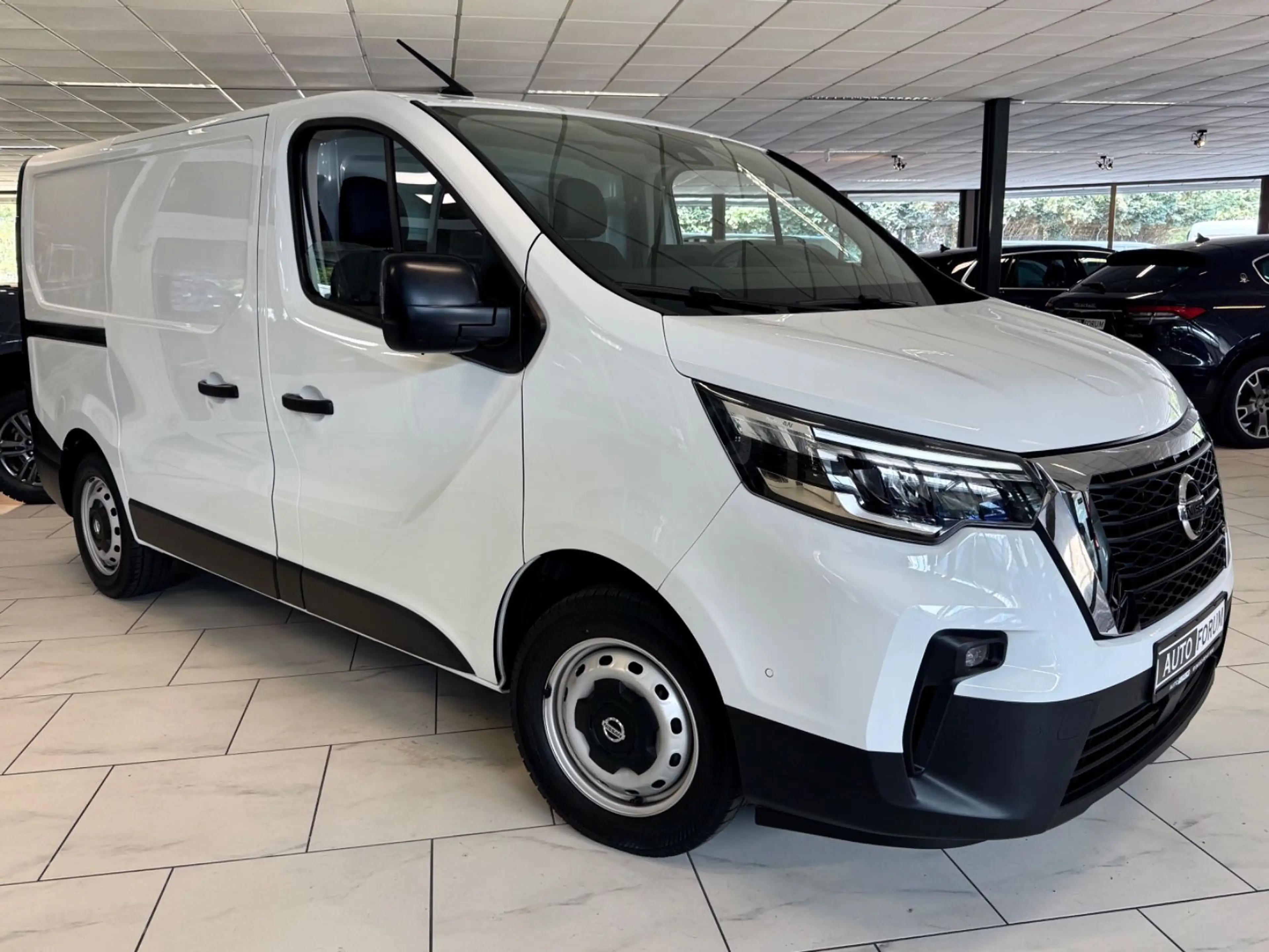 Nissan Primastar 2.0 D L1H1 AUTOMATIK CAM NAVI TEMPOMAT — photo 2