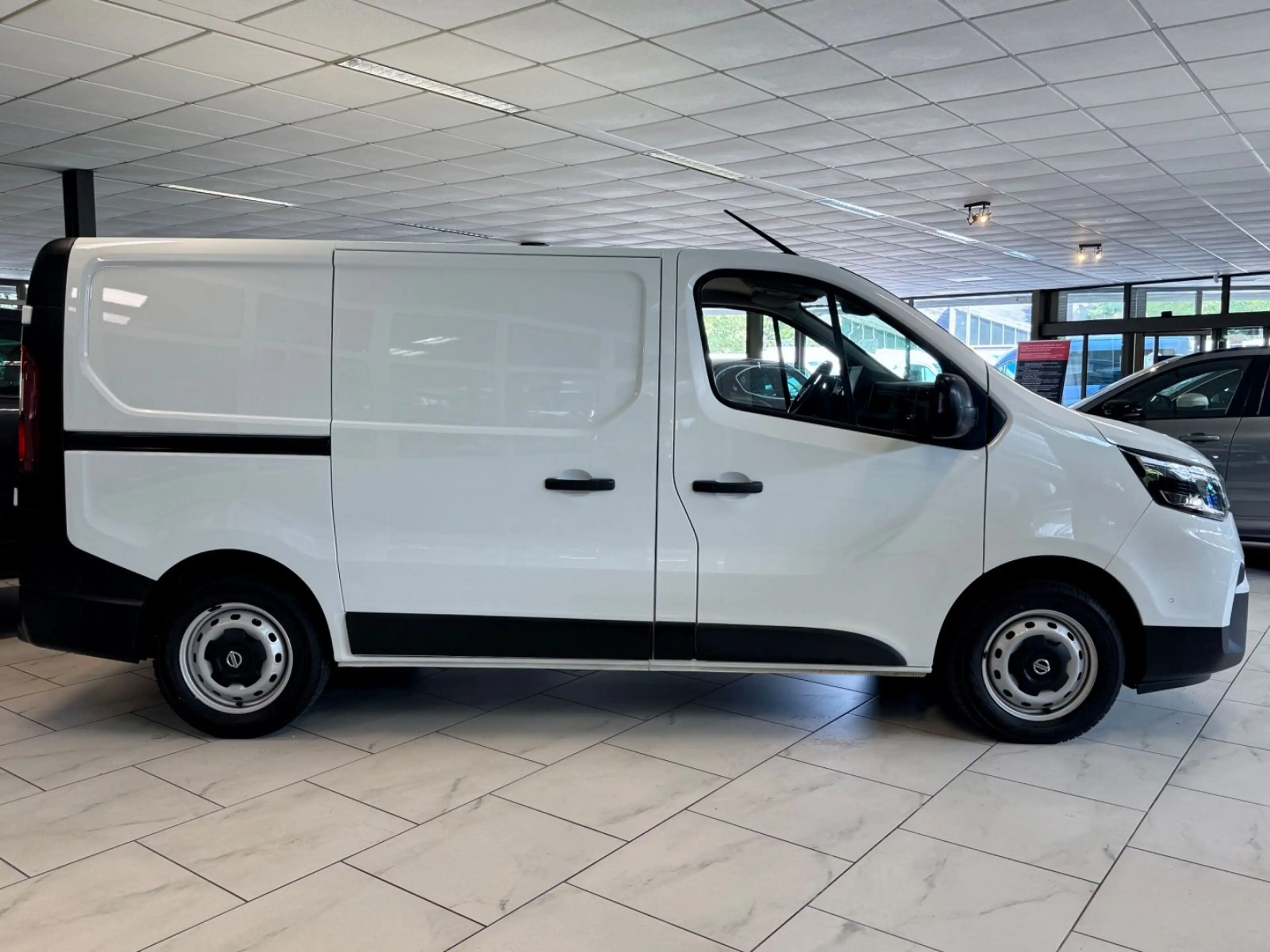 Nissan Primastar 2.0 D L1H1 AUTOMATIK CAM NAVI TEMPOMAT — photo 13