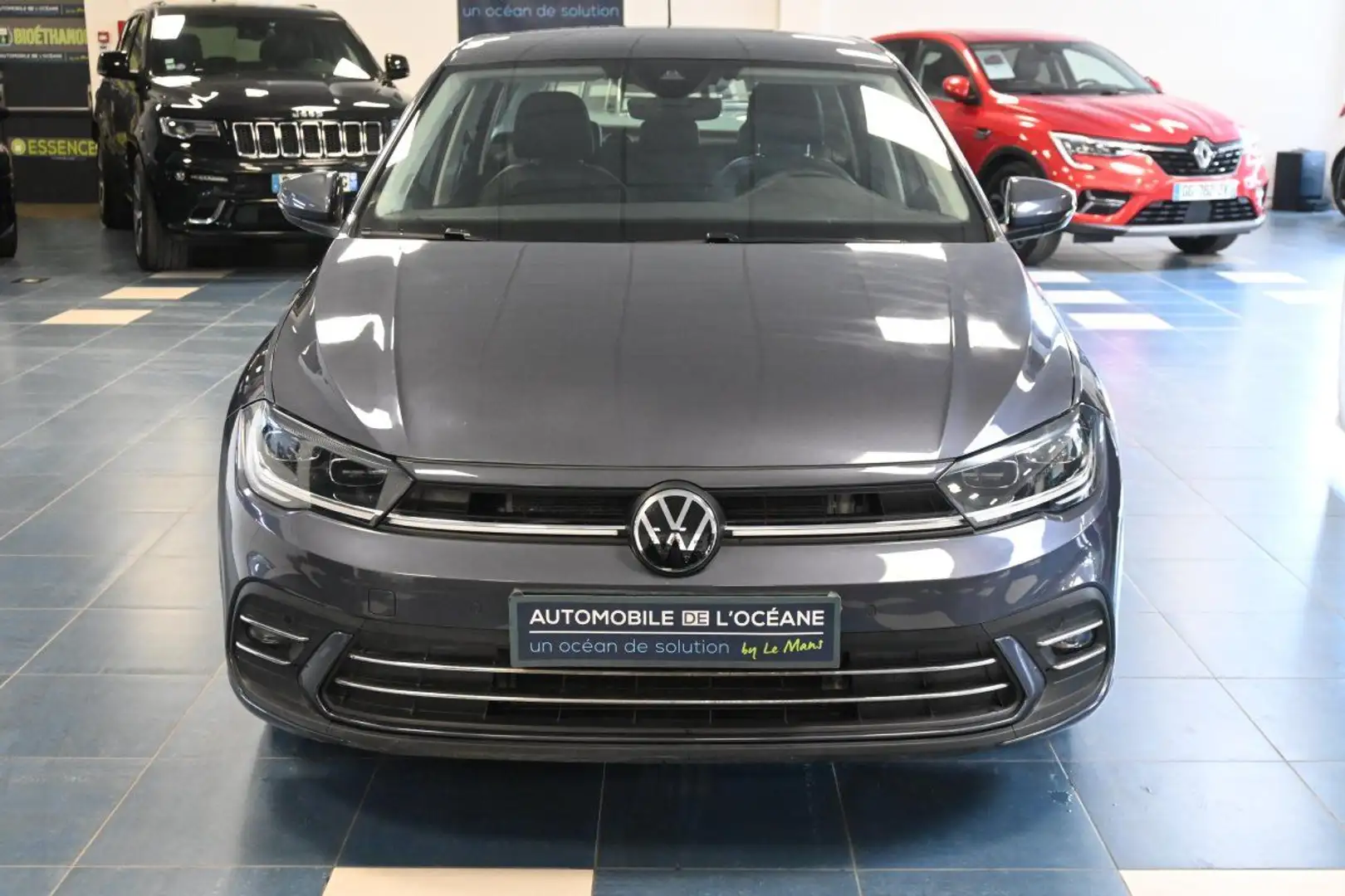 Volkswagen Polo 1.0 TSI 95 S&S DSG7 Style Gris - 2