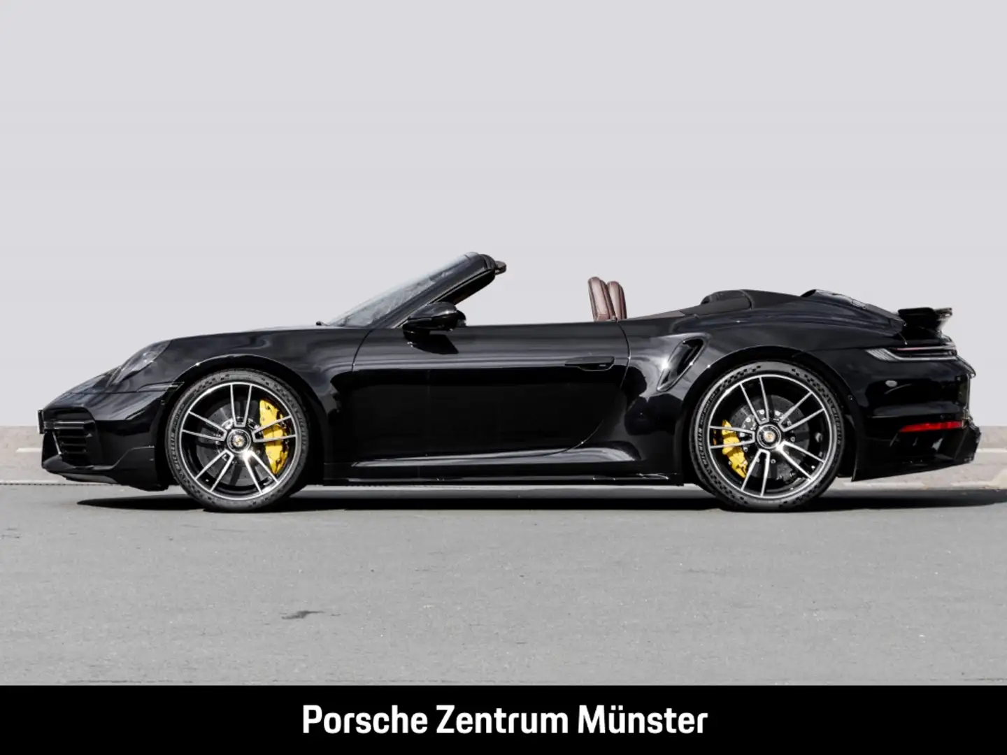 Porsche 992 991 Turbo S Cabriolet Burmester HA-Lenkung Zwart - 2