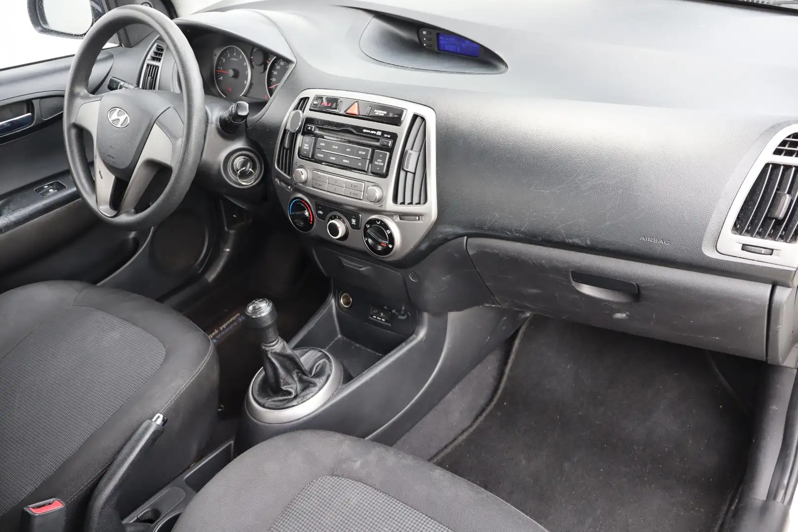 Hyundai i20 1.2i Business Edition Radio, Elektrische ramen Blanco - 2