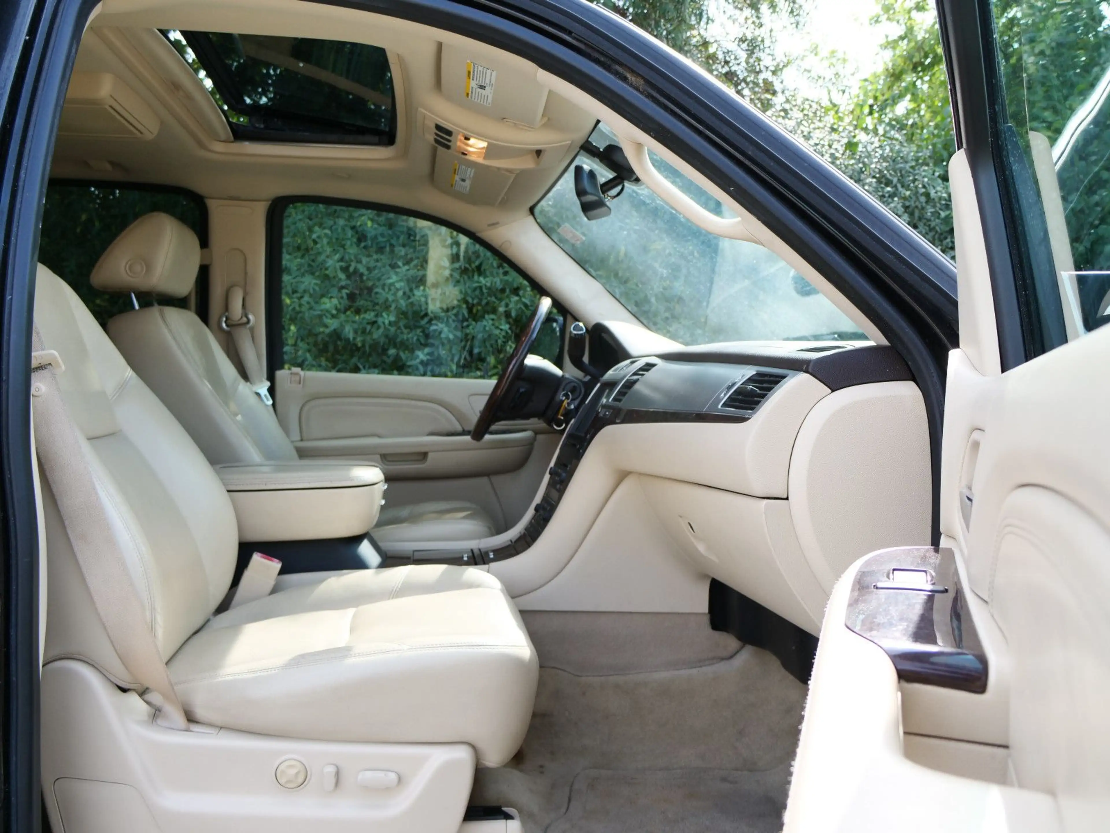 Cadillac Escalade GMT900 Elegance 7 Sitze — photo 15