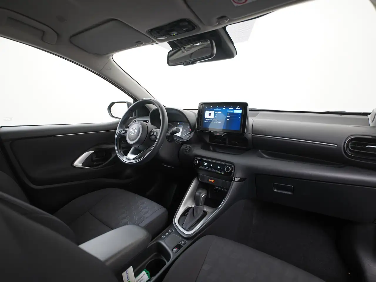 Toyota Yaris 1.5 Hybrid 115 Active Facelift Camera CarPlay, миниатюра 2