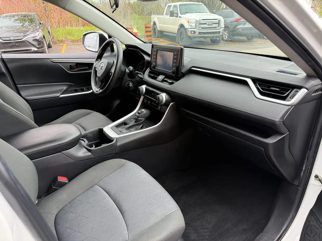 Toyota RAV 4 снимка Toyota RAV 4