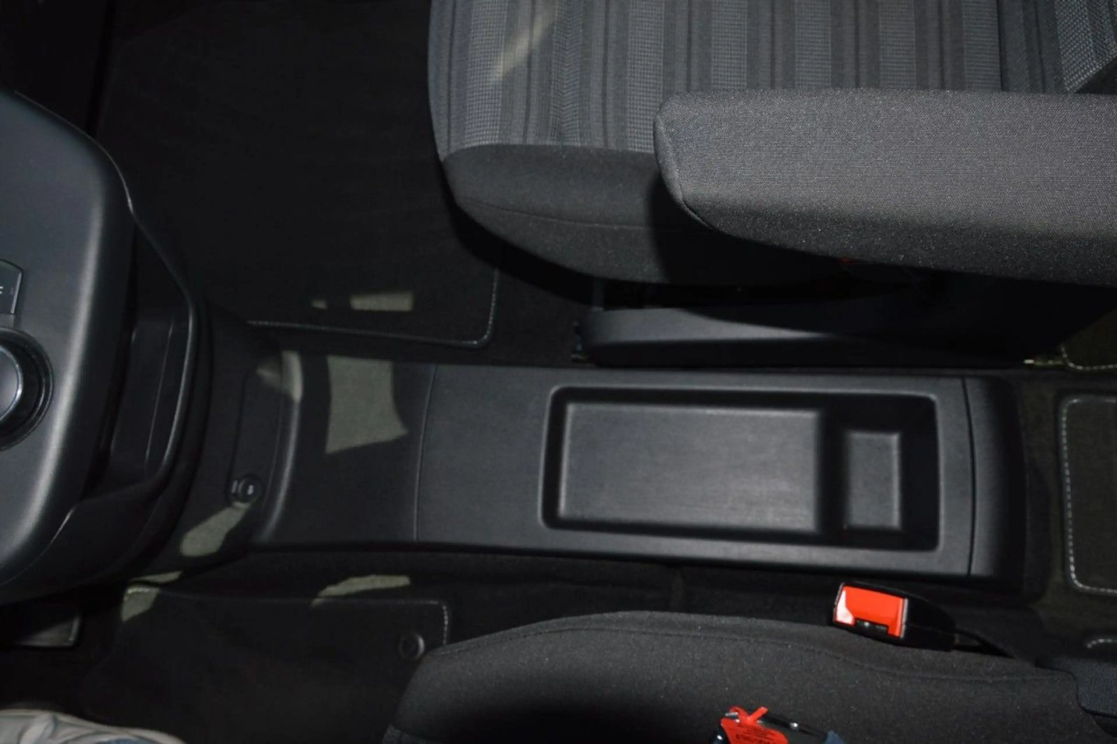 Opel Combo Life E Elegance SHZ / NAVI / KAMERA / AHK / 7-Sitze — photo 19