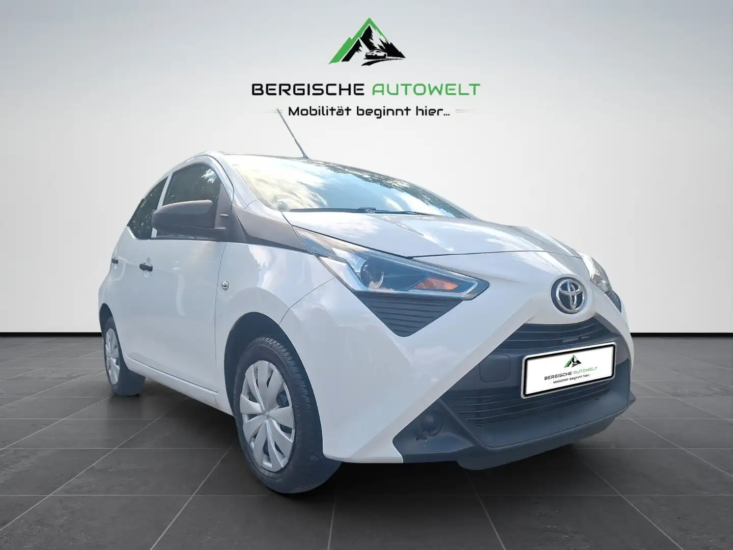 Toyota Aygo AYGO 1.0 X-BUSINESS/5TRG/TÜV/KLIMA/BT/USB Weiß - 1