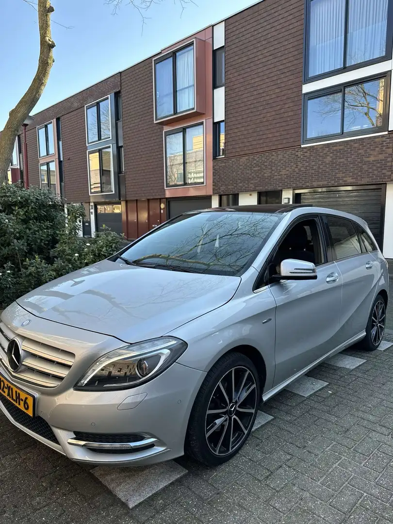 Mercedes-Benz B 200 Ambition Grijs - 1