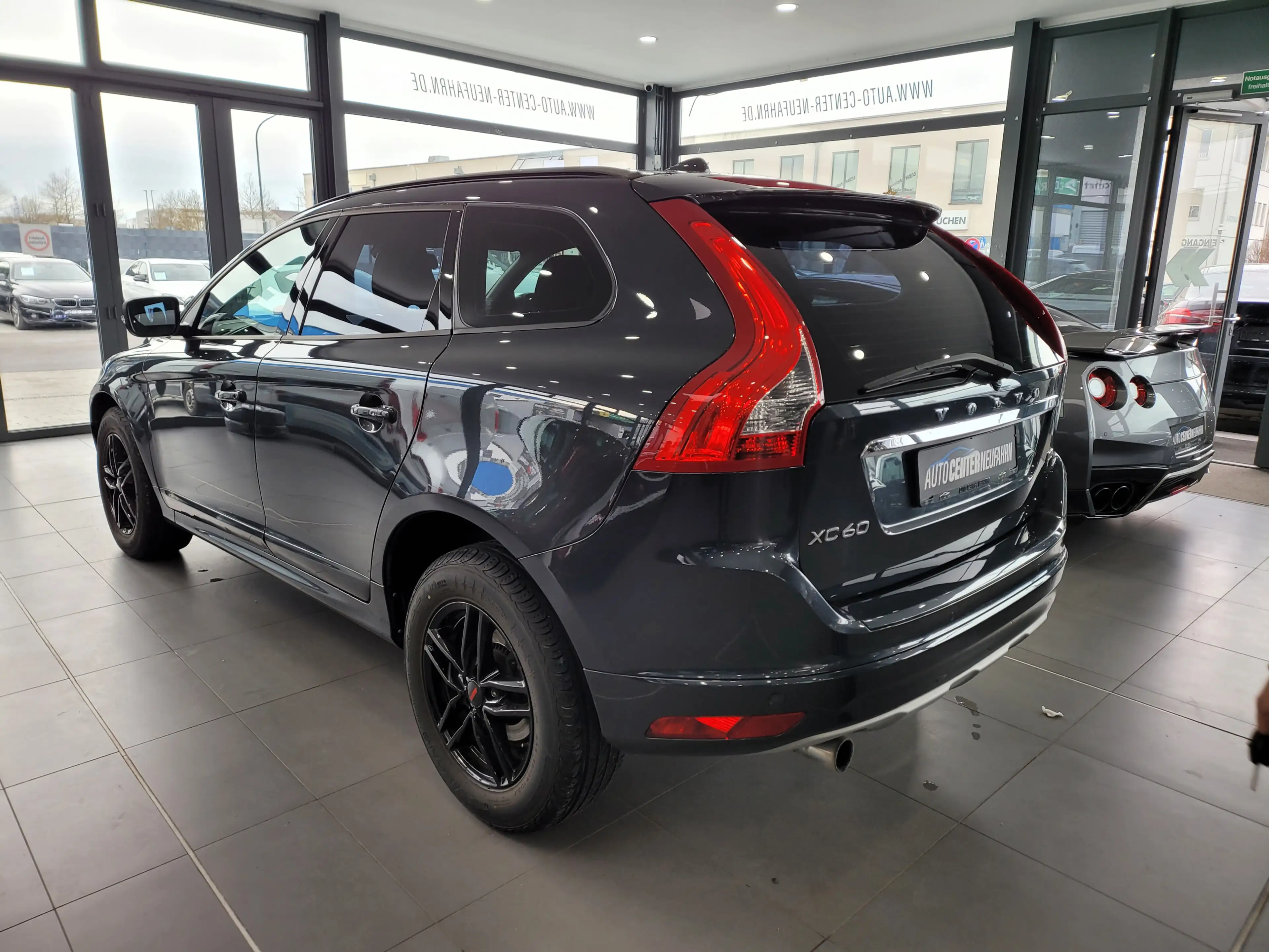 Volvo XC60 Kinetic 2WD+NAVI+PDC+AUTOMATIK — photo 5