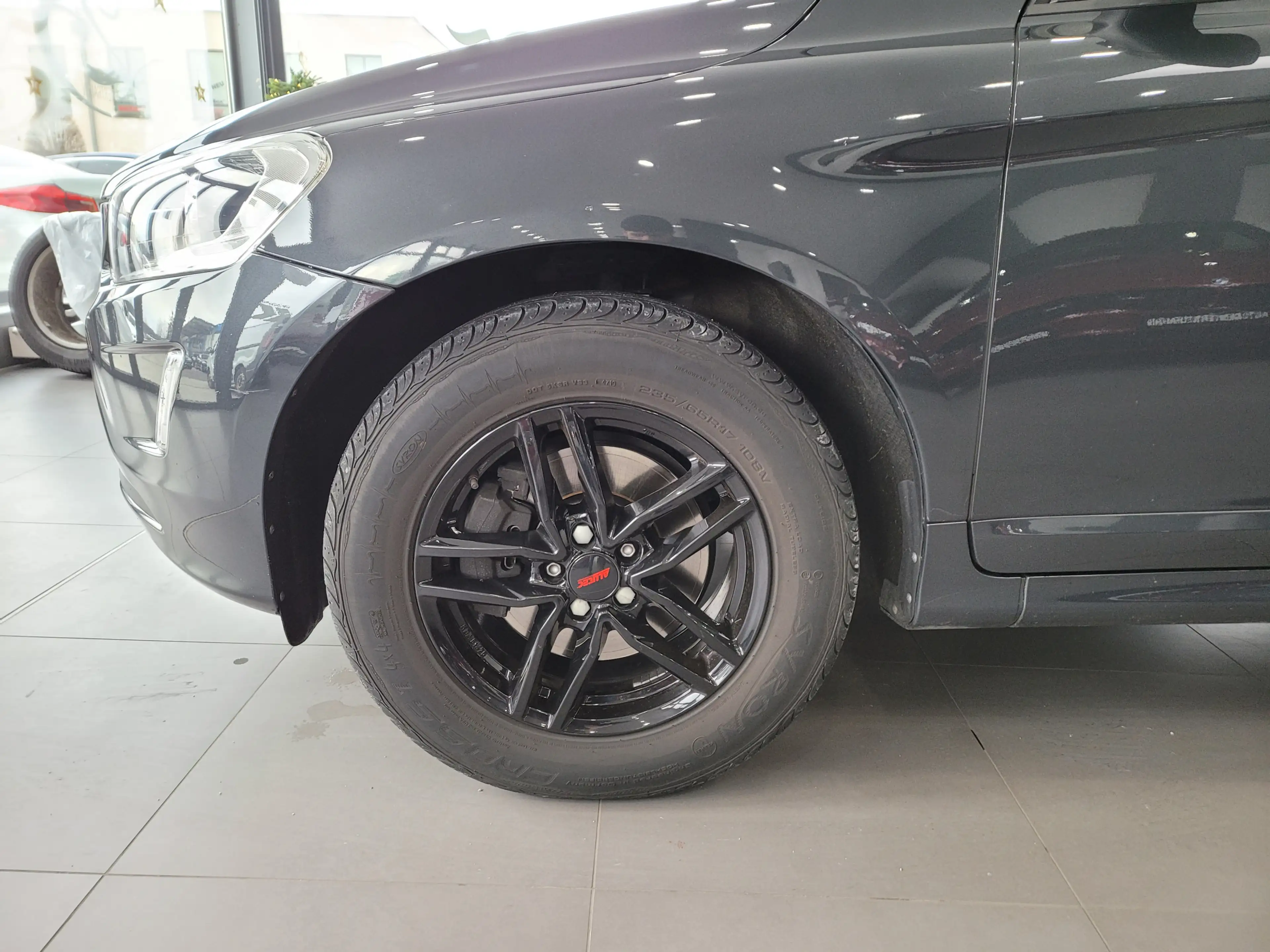 Volvo XC60 Kinetic 2WD+NAVI+PDC+AUTOMATIK — photo 4