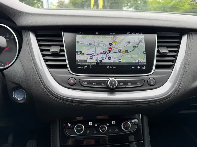 Opel Grandland view 13