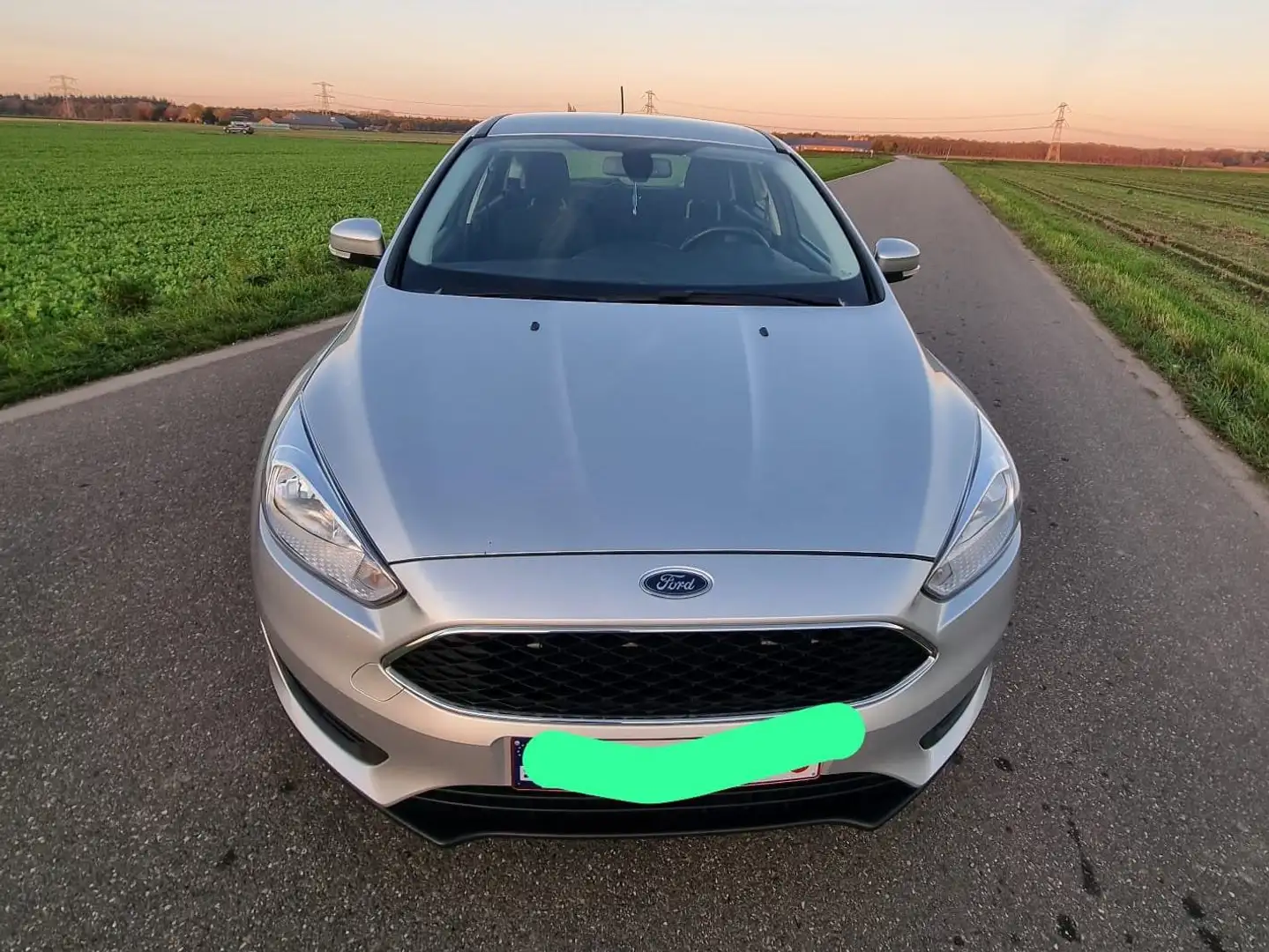 Ford Focus Focus 1.5 TDCi Titanium Grijs - 1