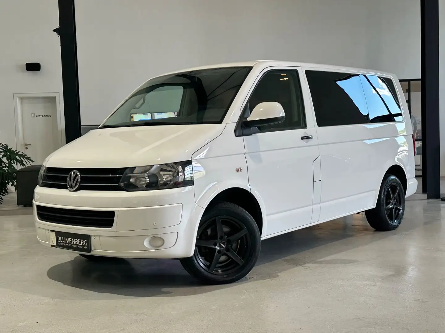 Volkswagen T5 Multivan Startline *7-Sitz,Navi,PDC,Tempo.* Blanc - 1