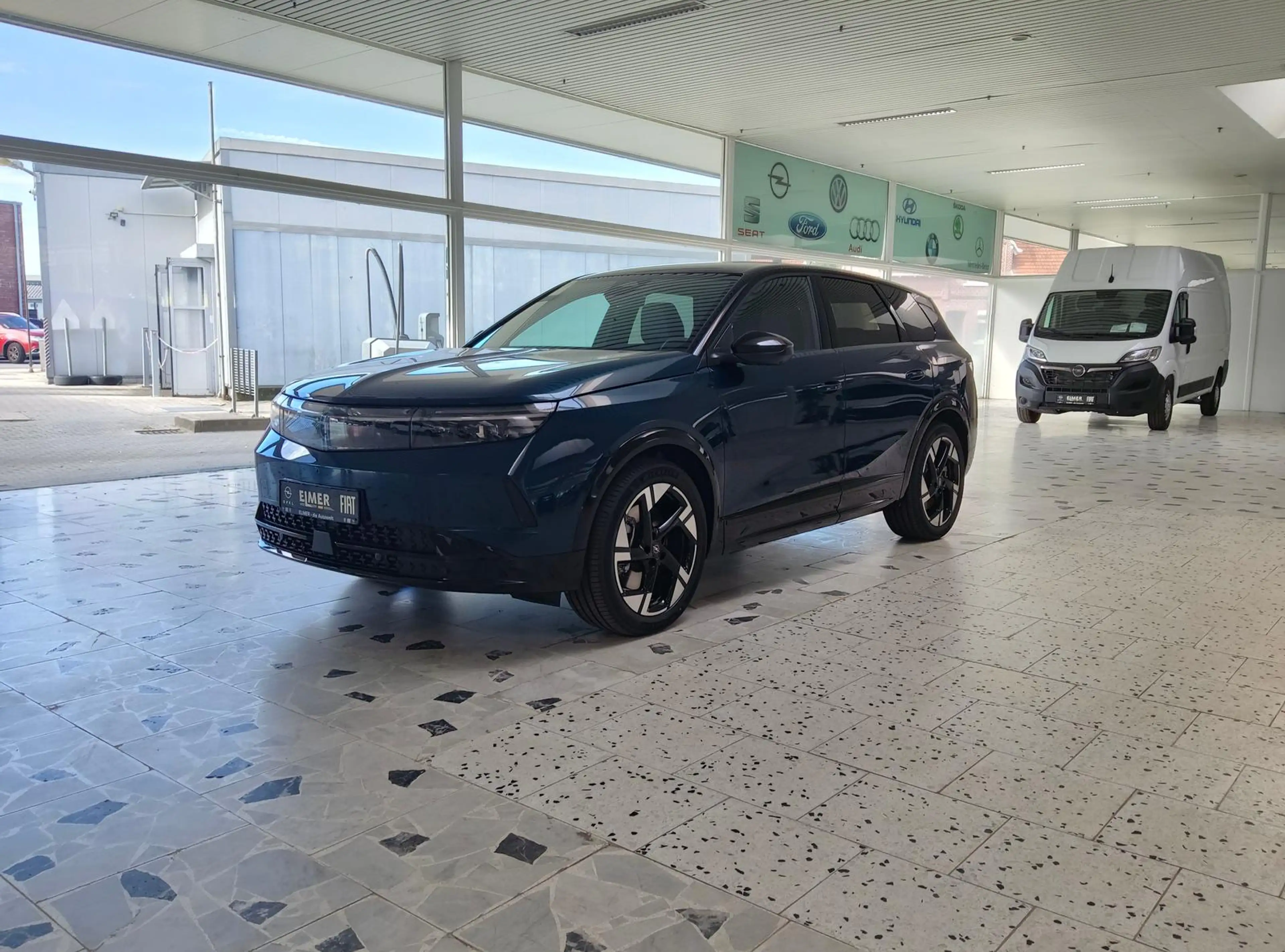 Opel Grandland Electric, Ultimate,Elektromotor 170 kW , Long Rang — photo 3