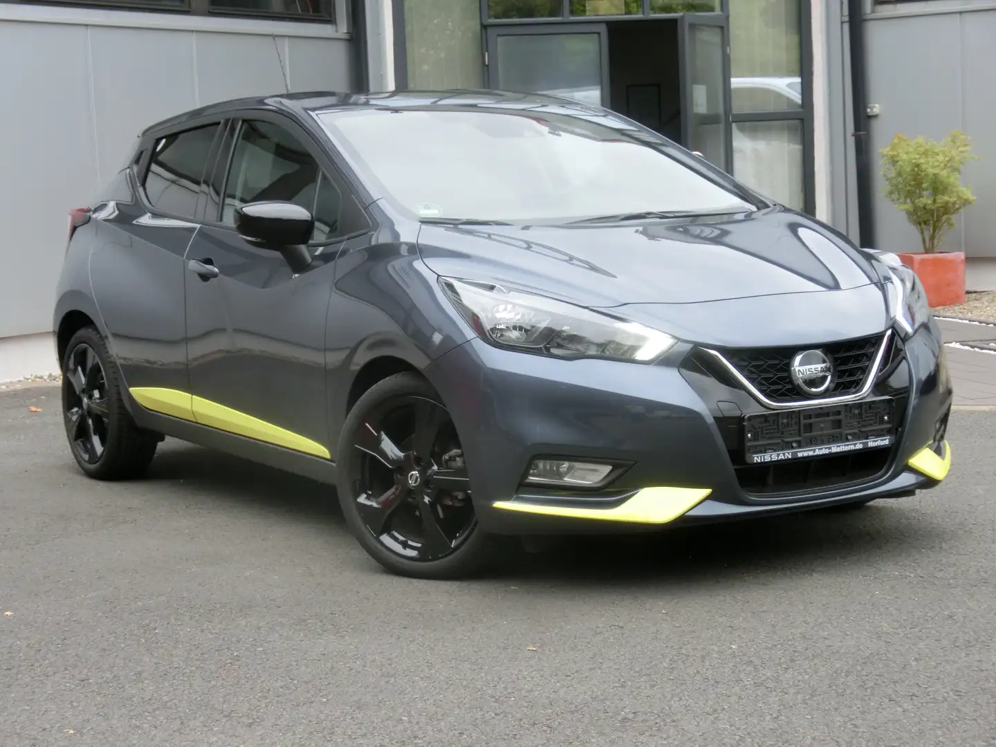 Nissan Micra Kiiro 1.0 IG-T Autom. /NAVI,KLIMA,Tel,SHZ,17" LMF Grau - 1