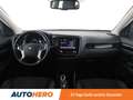 Mitsubishi Outlander PHEV 4WD Aut. *SHZ*CAM*PDC* Schwarz - thumbnail 12