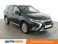 Mitsubishi Outlander PHEV 4WD Aut. *SHZ*CAM*PDC* Schwarz - thumbnail 8