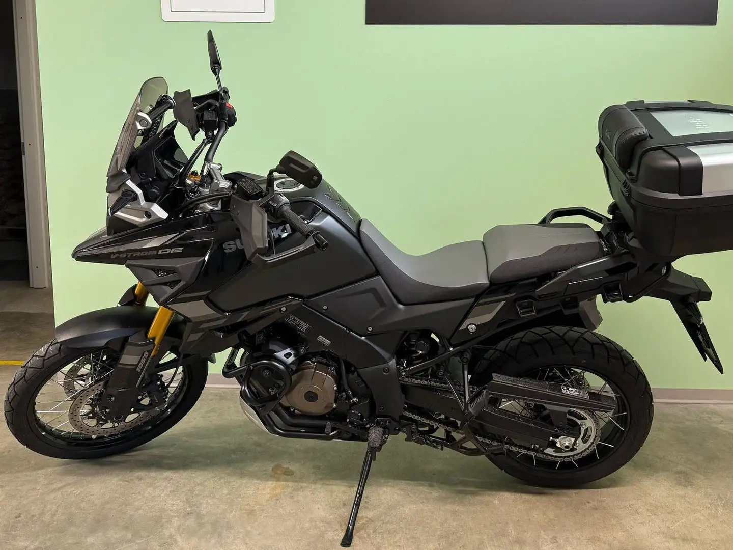 Suzuki V-Strom 1050DE ABS Negru - 1
