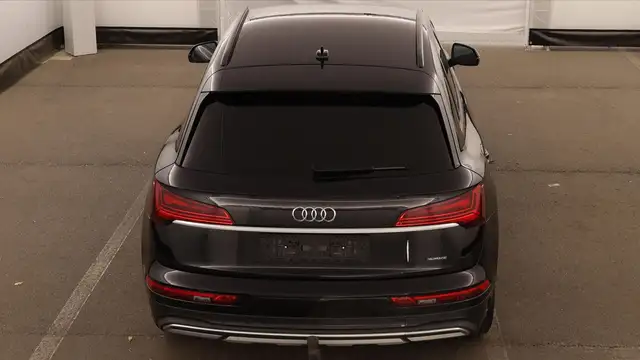 Audi Q5 view 9