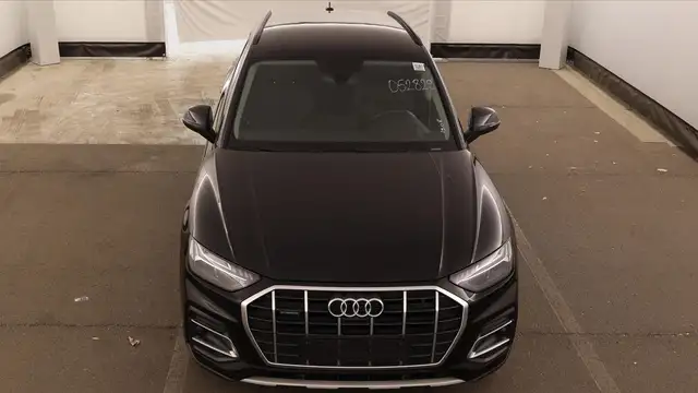 Audi Q5 view 8