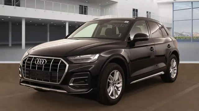 Audi Q5 view 2