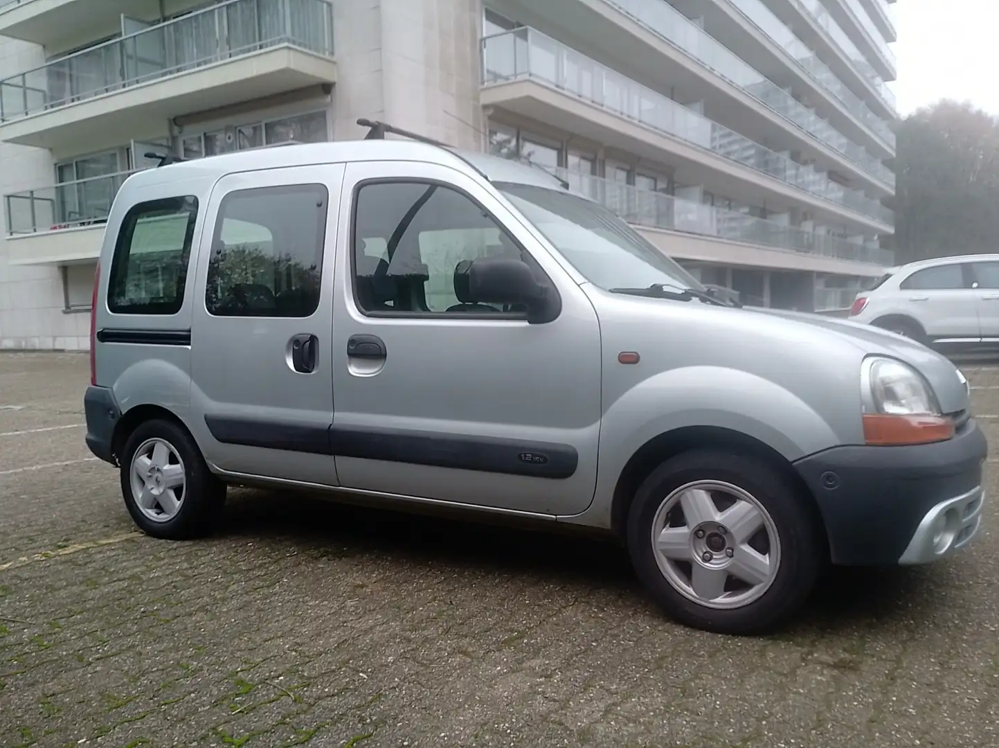 Renault Kangoo 1.2  Authentique - 1