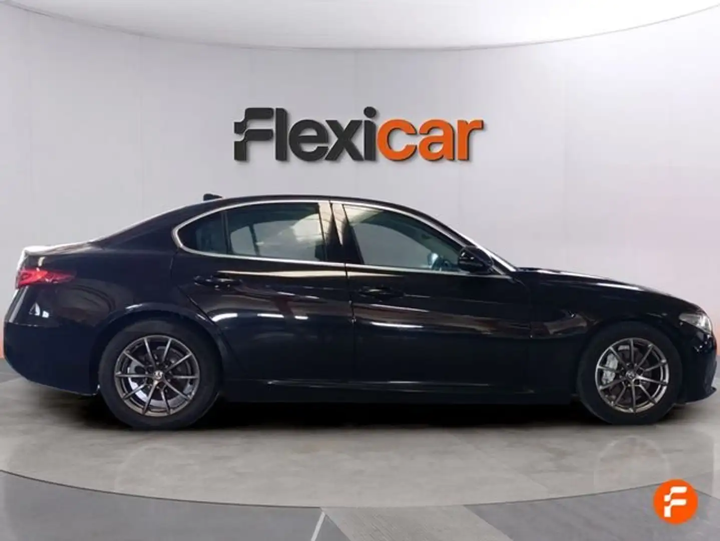 Alfa Romeo Giulia 2.2 Diesel Super Aut. 180 Negro - 2
