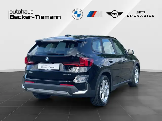 BMW Ix view 6