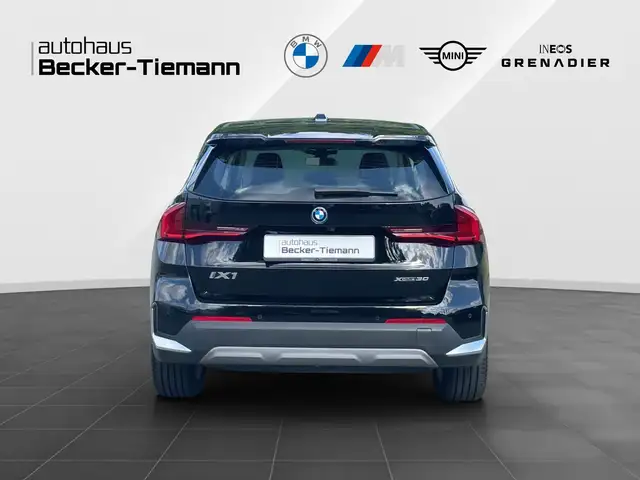 BMW Ix view 5