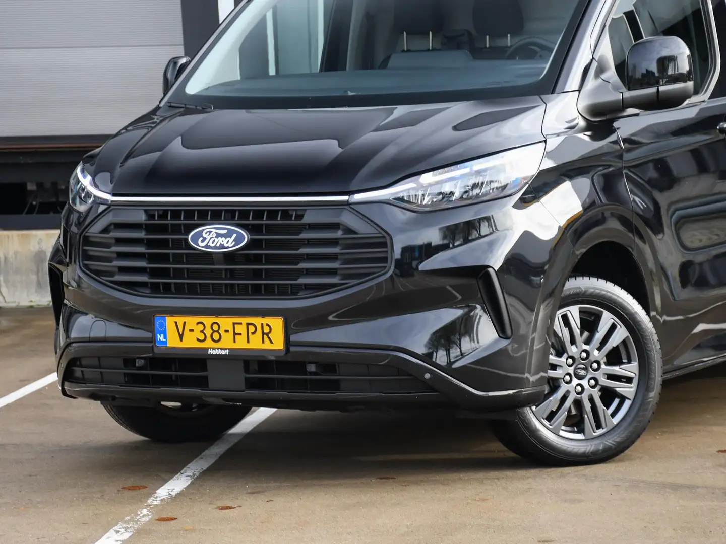 Ford Transit Custom GB 320 L2H1 Limited 2.0 TDCI 136pk ADAPT. CRUISE | Noir - 2