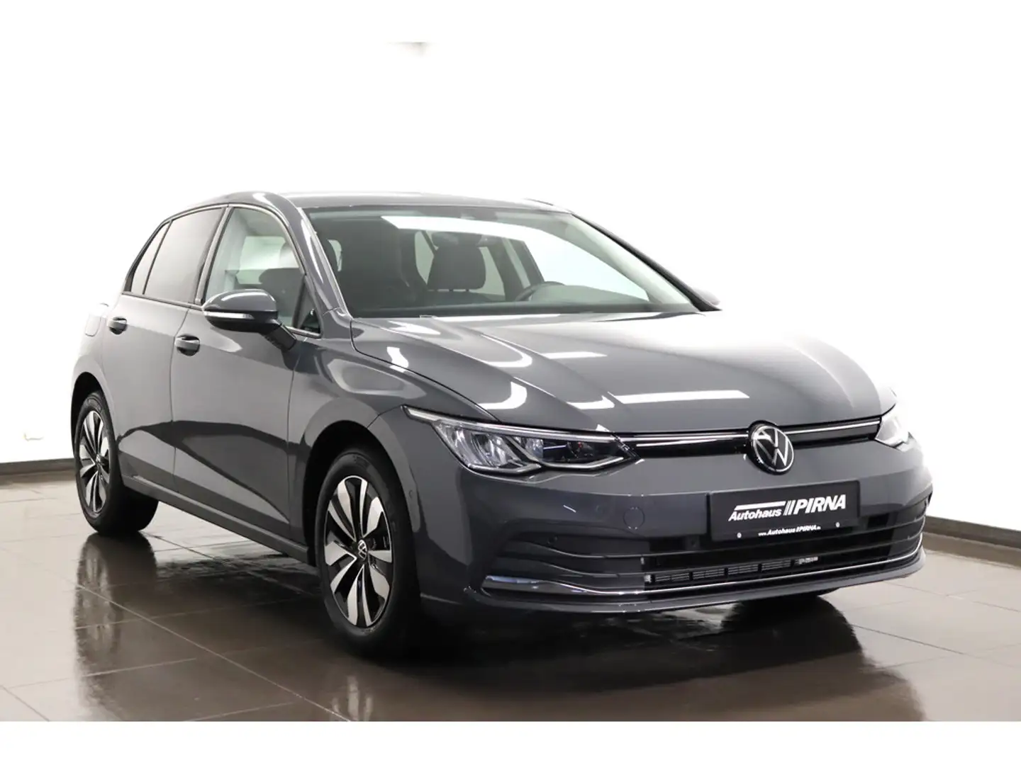 Volkswagen Golf VIII 1.5 TSI Move Standheizung NAVI AHK Grijs - 2
