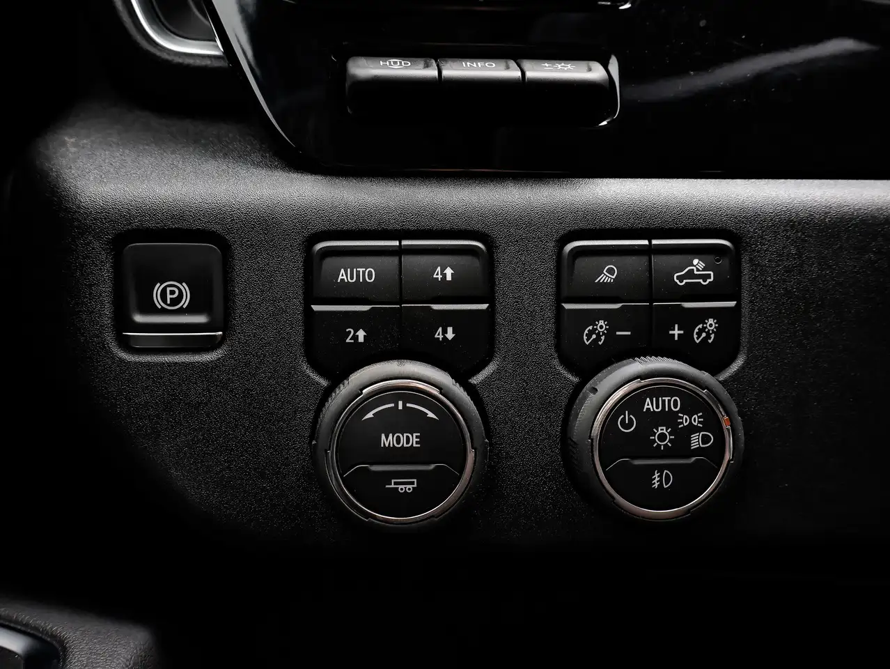 Chevrolet Silverado 3500 снимка Chevrolet Silverado 3500