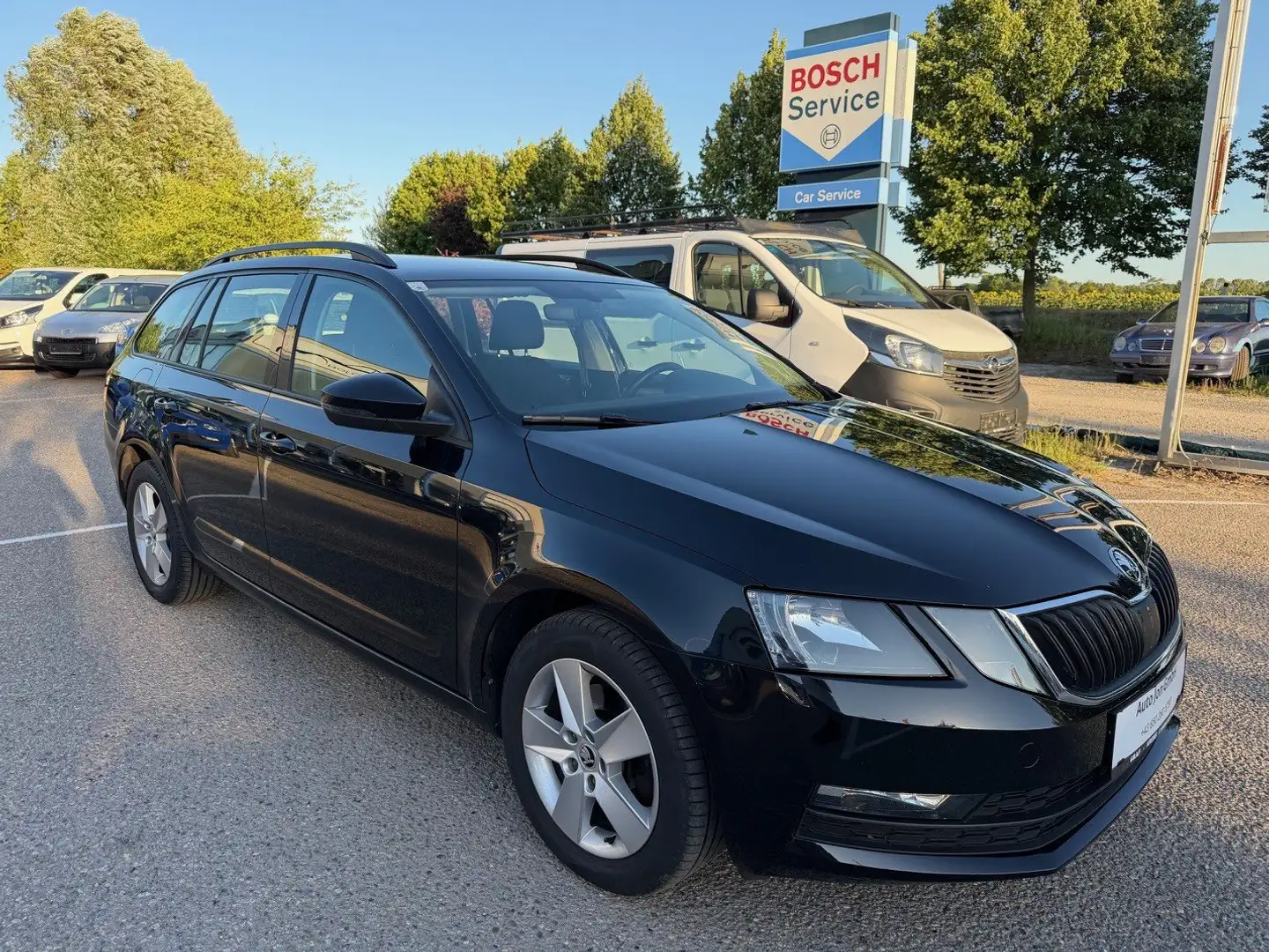 Skoda Octavia Ambition Kombi*2,0l TDI*DSG*1Besitz*MwSt.*Pick NEU Schwarz - 2