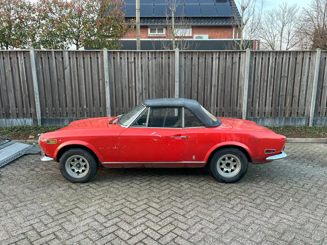 Fiat 124 Spider, foto 2