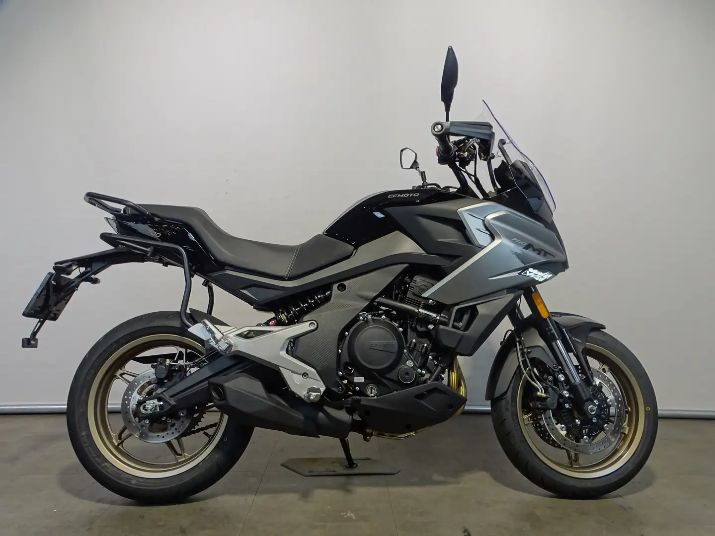 CFMOTO 700 MT Black - 1