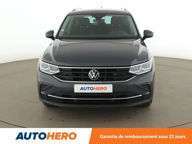 Volkswagen Tiguan view 9